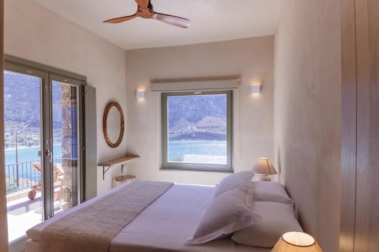 Petra Boutique Villas Arginonda Ngoại thất bức ảnh